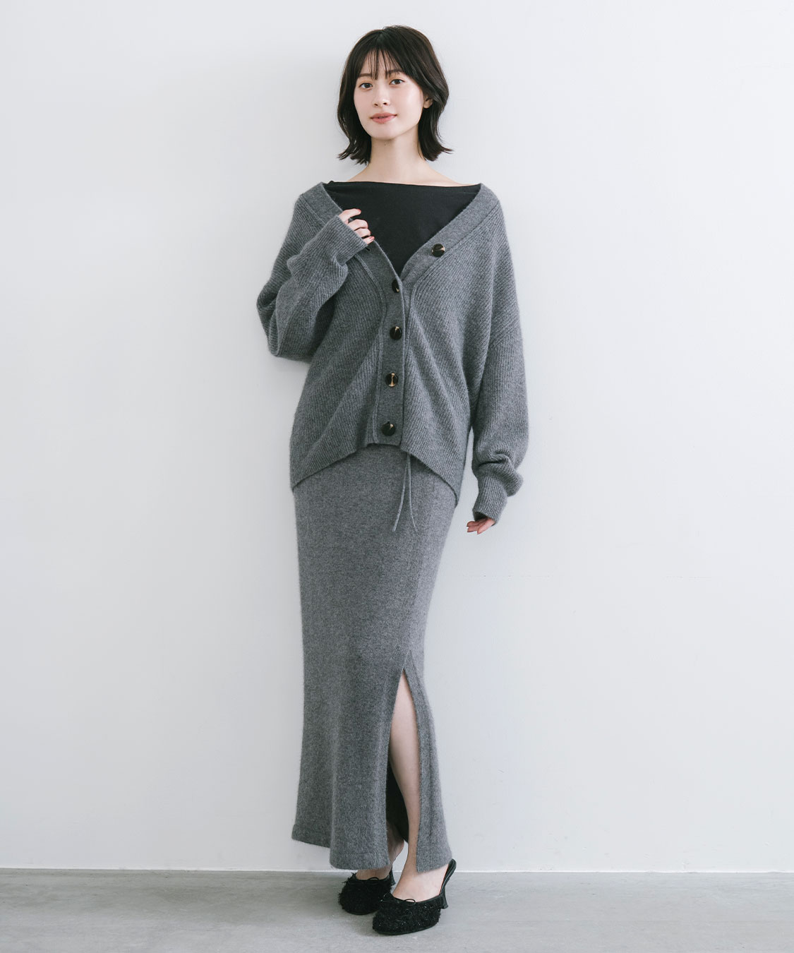 ラクーン混Vネックニットカーディガン｜PETAL ONLINE（ペタル