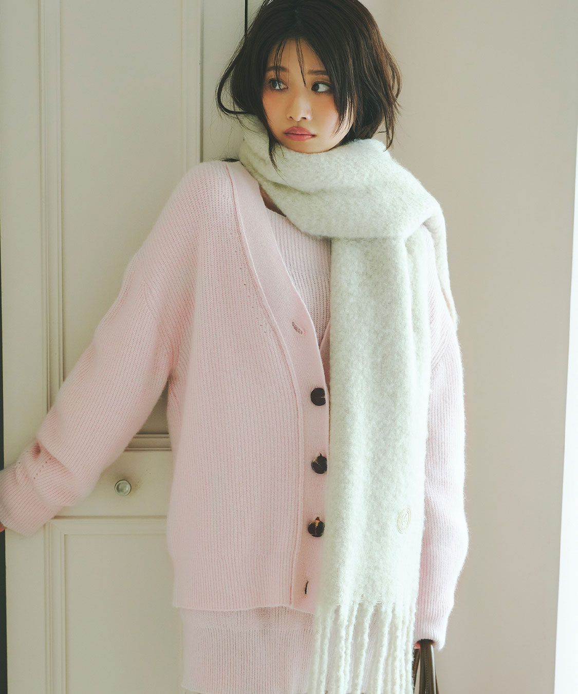 ラクーン混Vネックニットカーディガン｜PETAL ONLINE（ペタルオンライン）