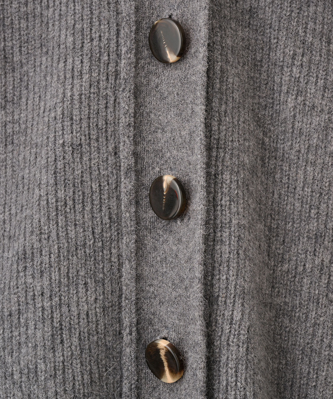 ラクーン混Vネックニットカーディガン｜PETAL ONLINE（ペタルオンライン）