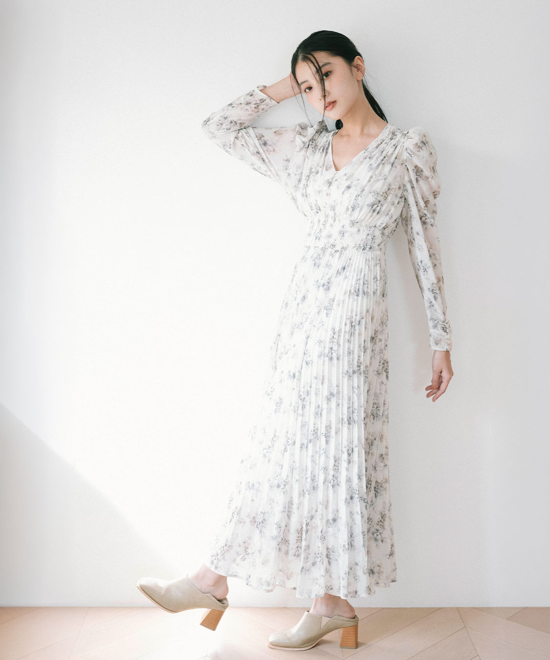 フラワープリントプリーツワンピース｜PETAL ONLINE（ペタルオンライン）