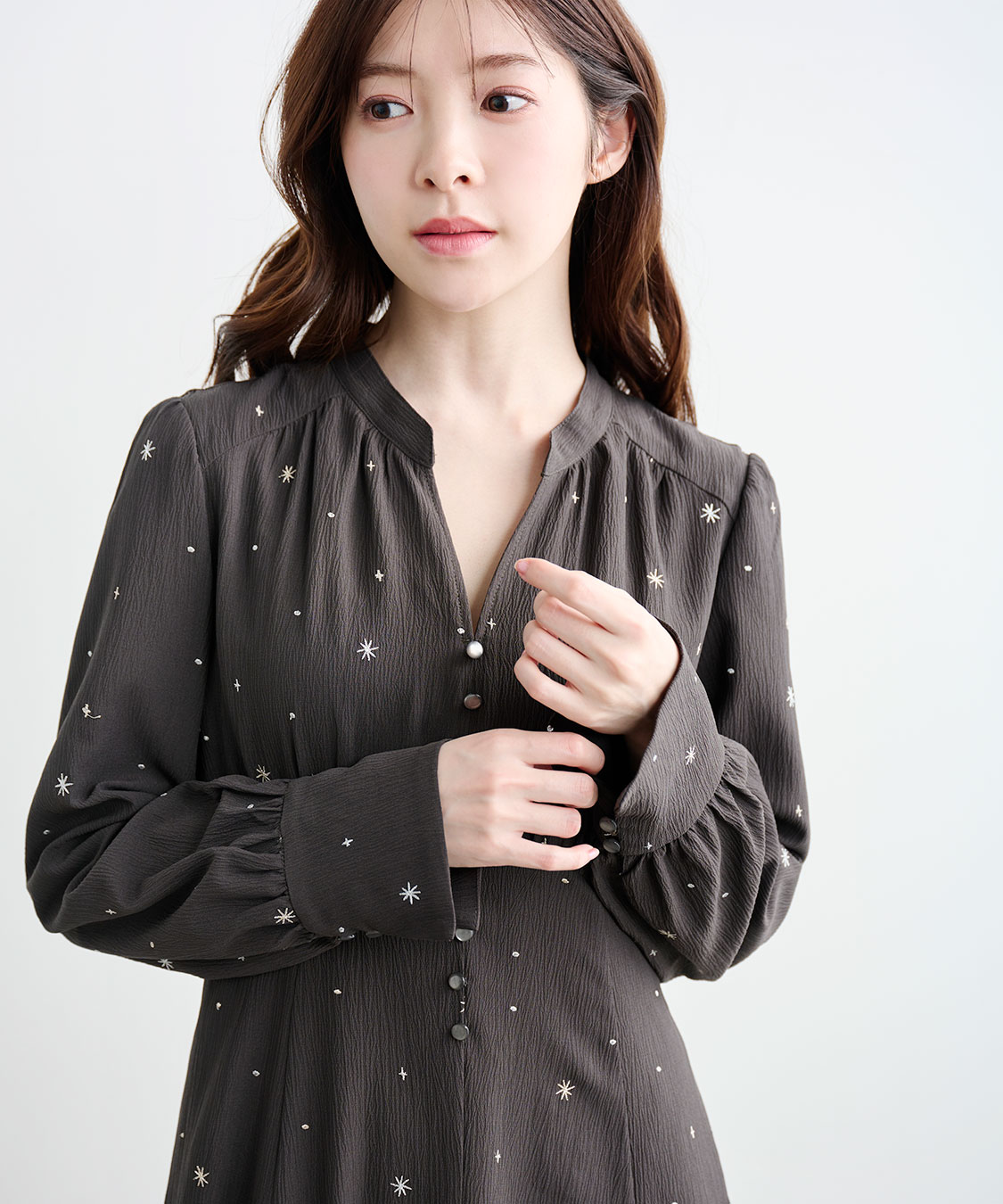 フラワー/スター刺繍フレアワンピース｜PETAL ONLINE（ペタルオンライン）