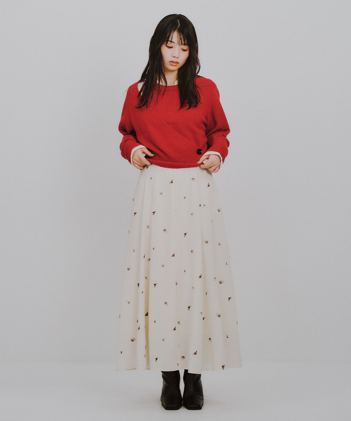 フラワー/スター刺繍フレアワンピース｜PETAL ONLINE（ペタルオンライン）