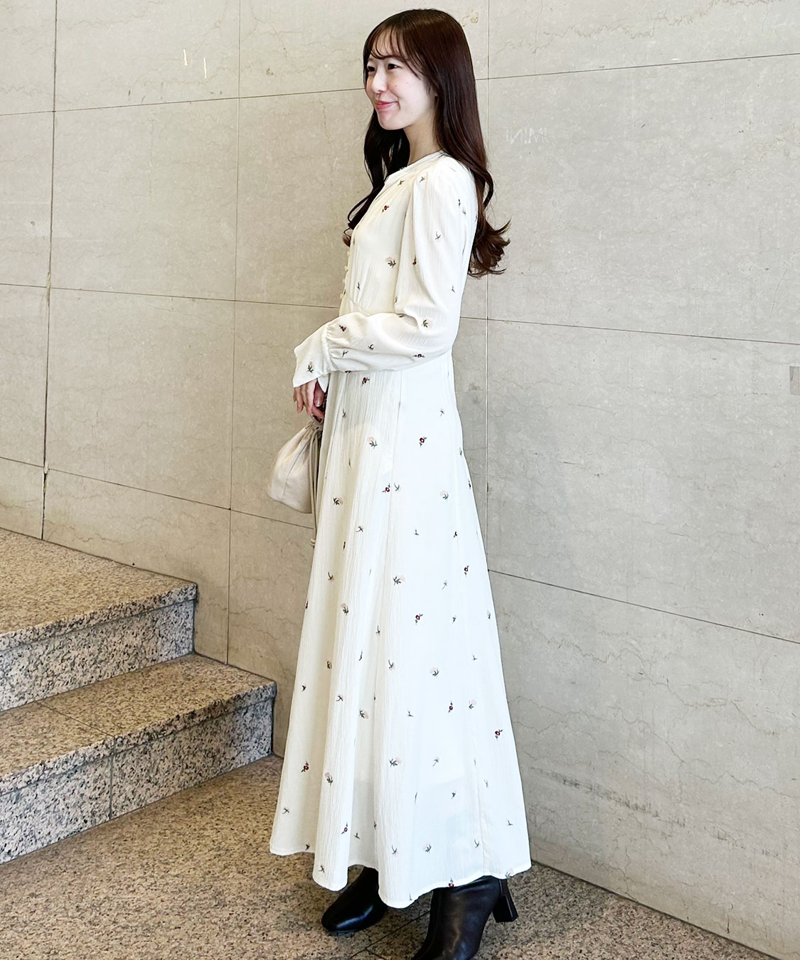 フラワー/スター刺繍フレアワンピース｜PETAL ONLINE（ペタルオンライン）