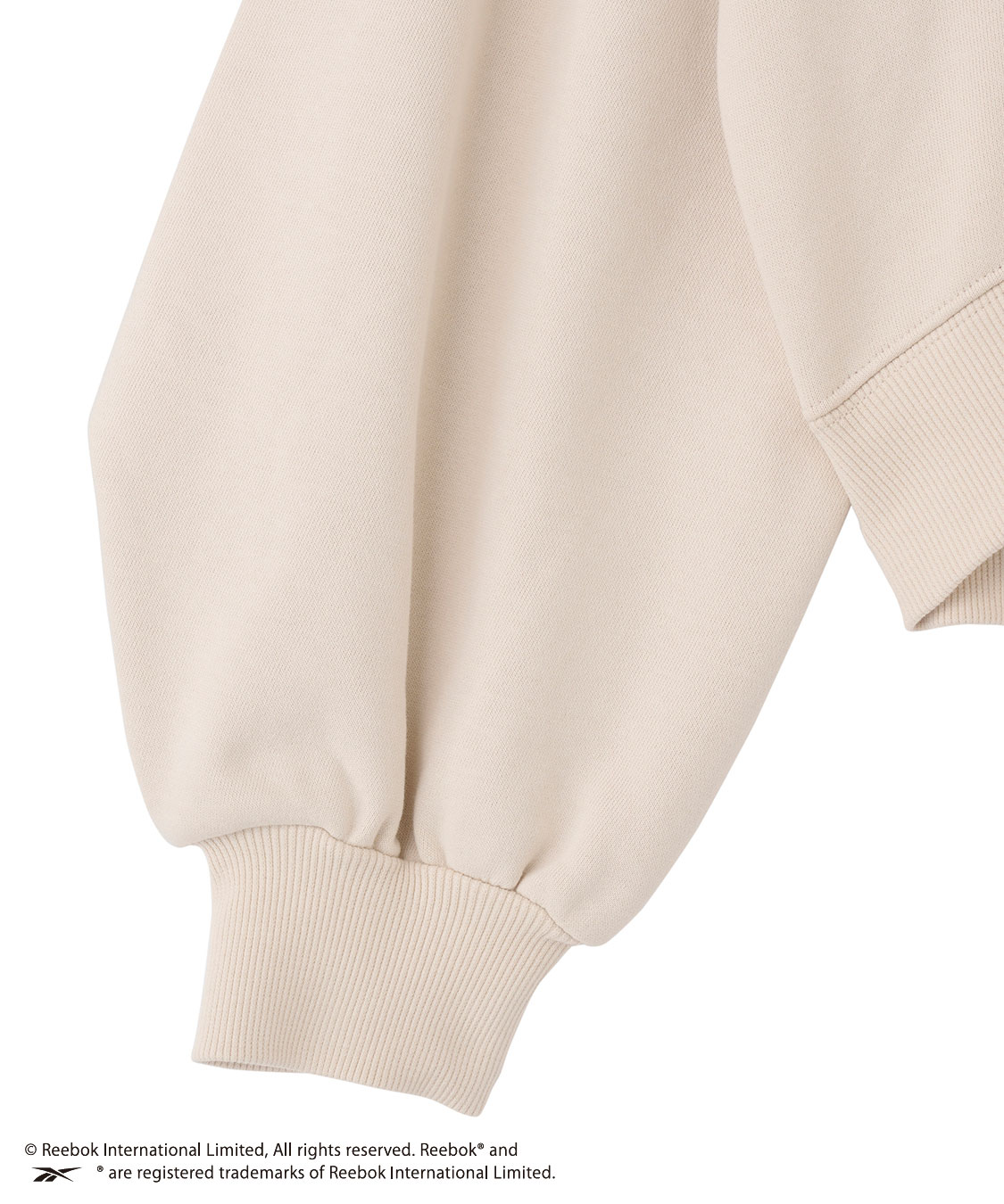 COCO DEAL/Reebok》ボリュームスリーブオフショルスウェット｜PETAL