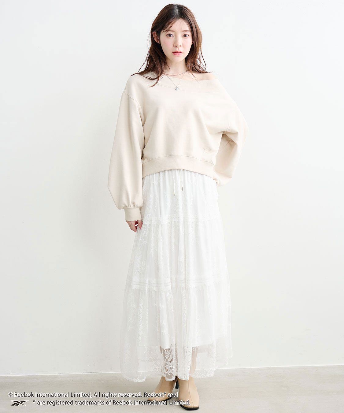 COCO DEAL/Reebok》ボリュームスリーブオフショルスウェット｜PETAL