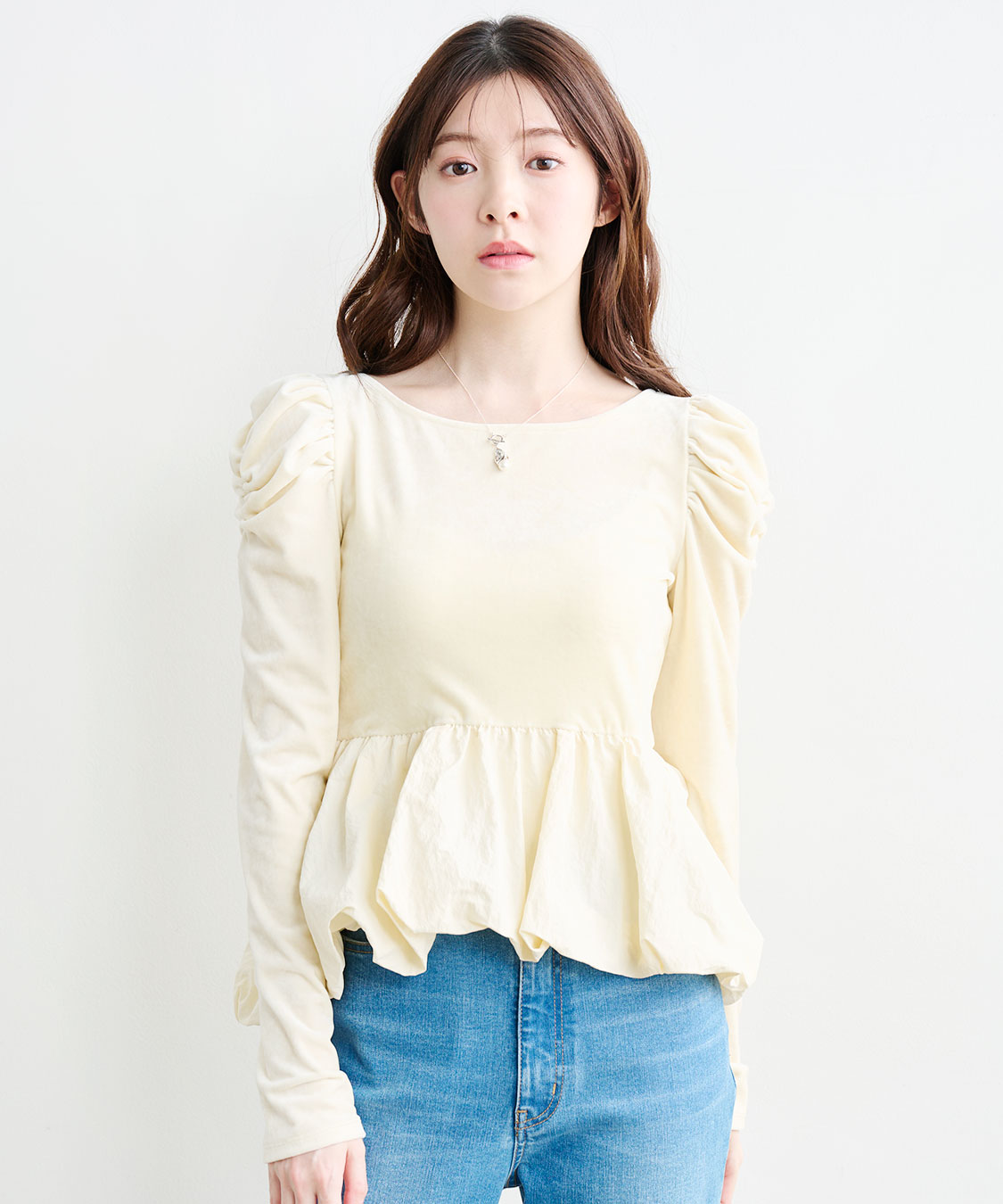 ベロアドッキングバルーントップス　新作　アイボリー ベロアドッキングバルーントップス｜PETAL ONLINE（ペタルオンライン）