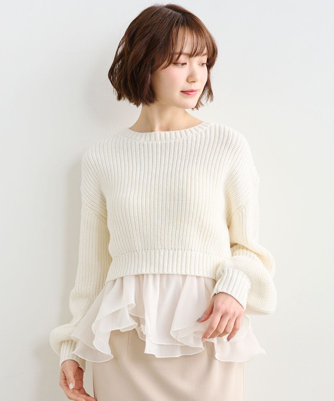 新品タグ付 ココディール ペプラムブラウス×パフスリーブニットセット アイボリー ペプラムブラウス×パフスリーブニットセット｜PETAL ONLINE（ペタル