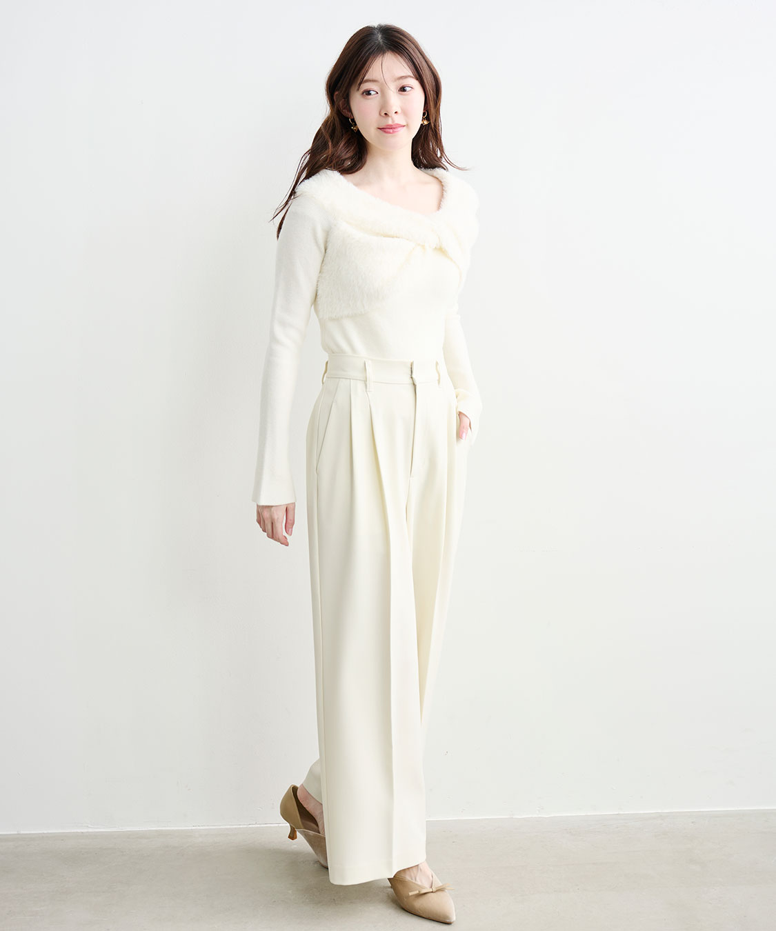 オフショルダーツイストニット｜PETAL ONLINE（ペタルオンライン）