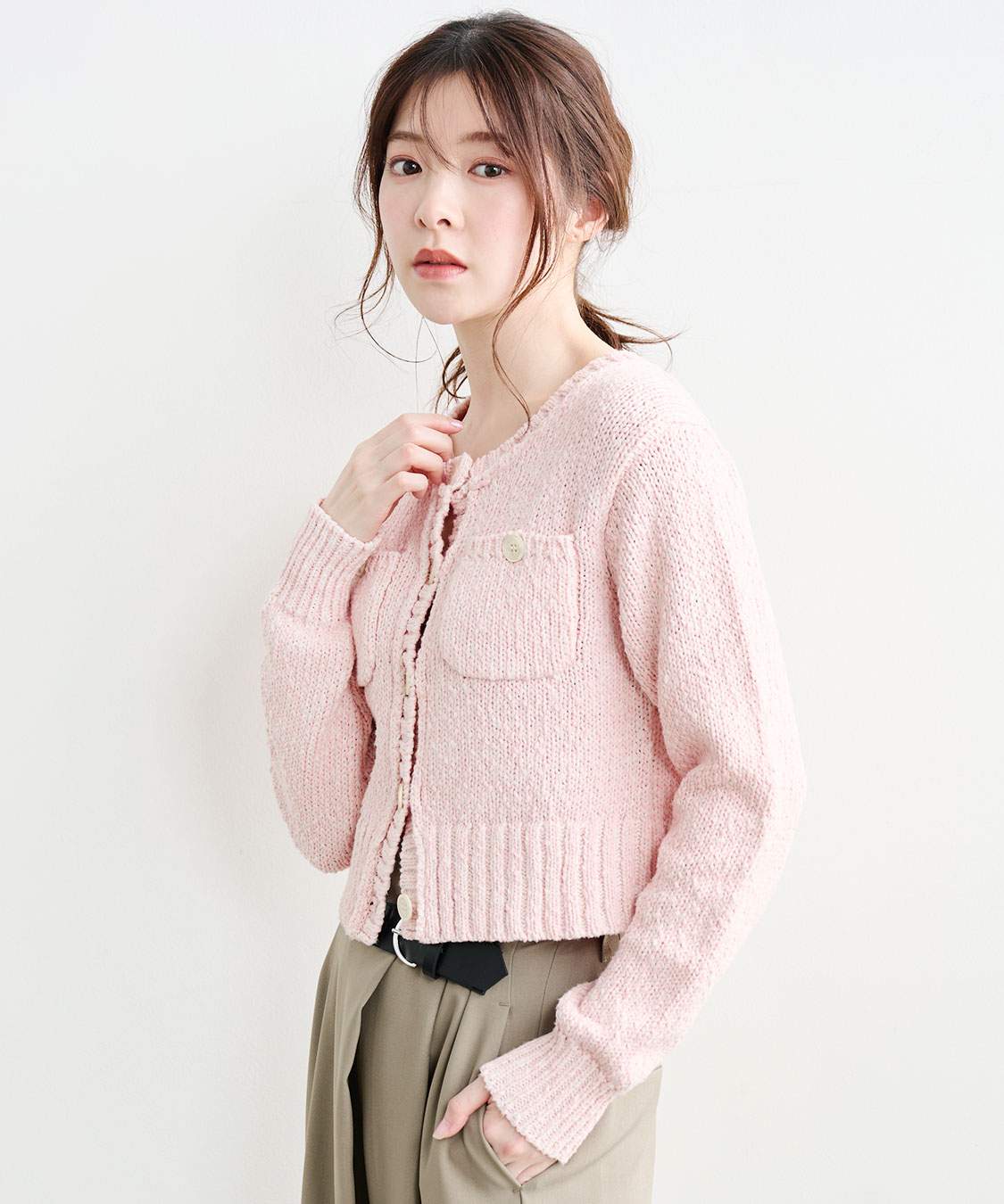 ポケットディティールコンパクトニットカーディガン｜PETAL ONLINE