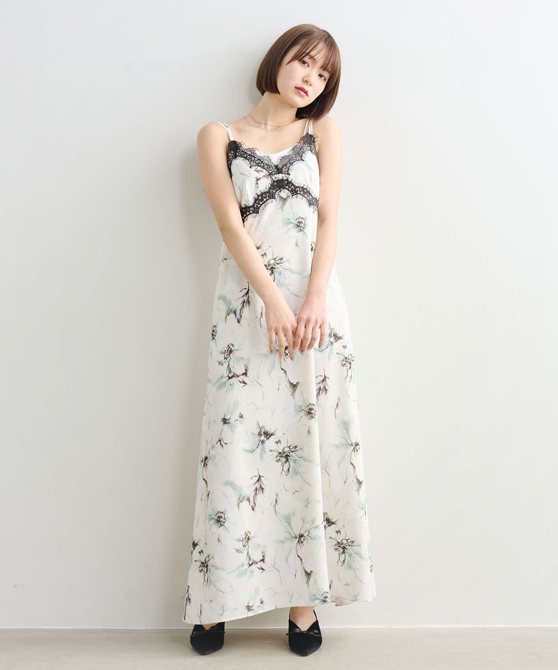 フラワープリントレーストリムキャミワンピース｜PETAL ONLINE（ペタル