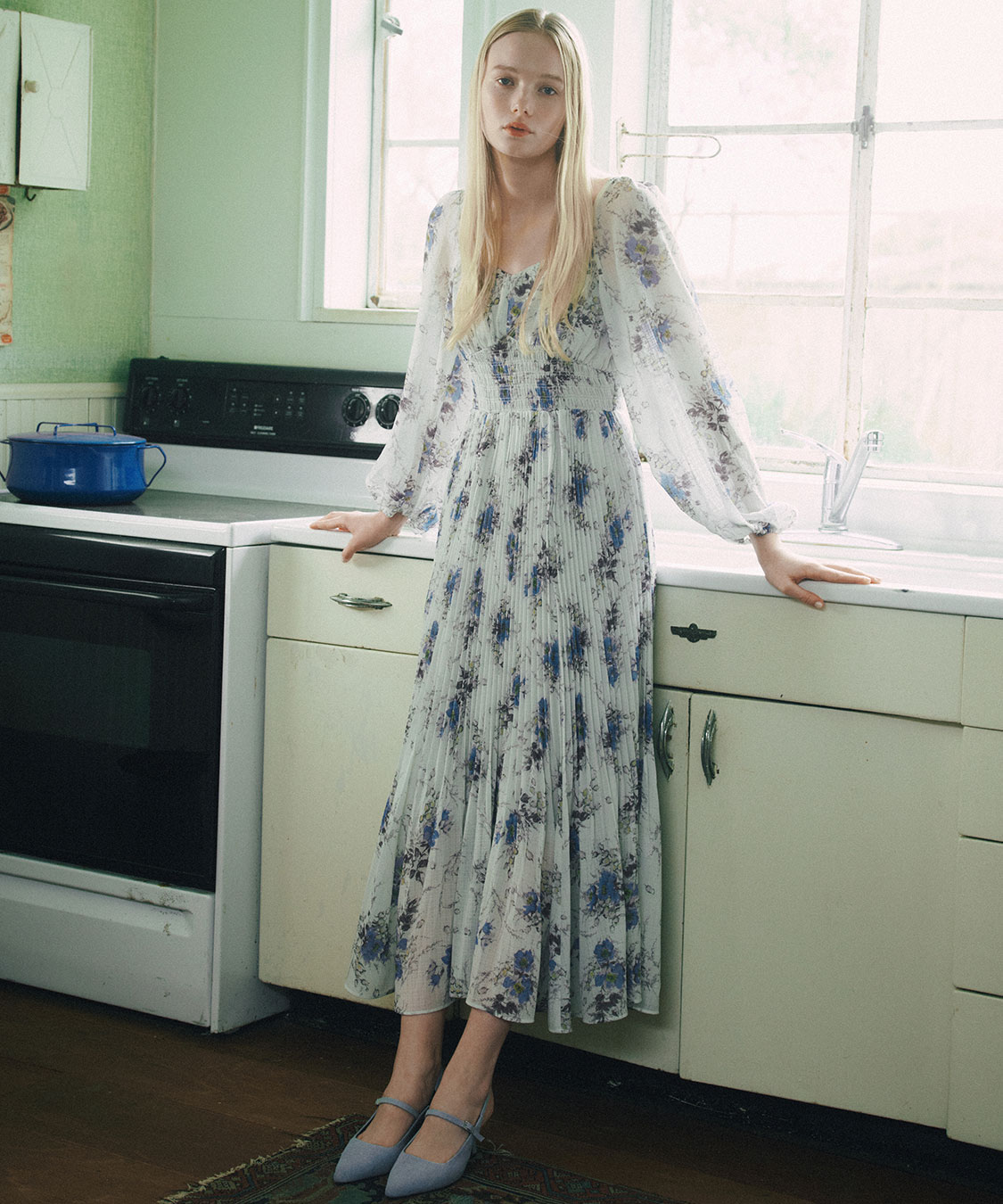 シャーリングフラワーワンピース｜PETAL ONLINE（ペタルオンライン）