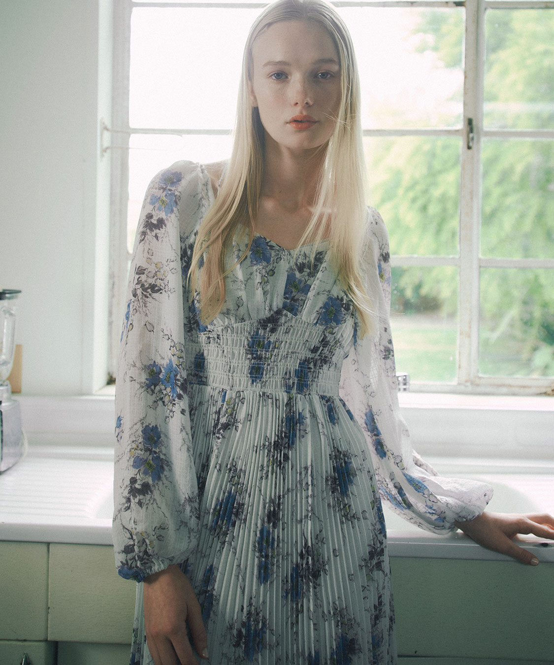 シャーリングフラワーワンピース｜PETAL ONLINE（ペタルオンライン）