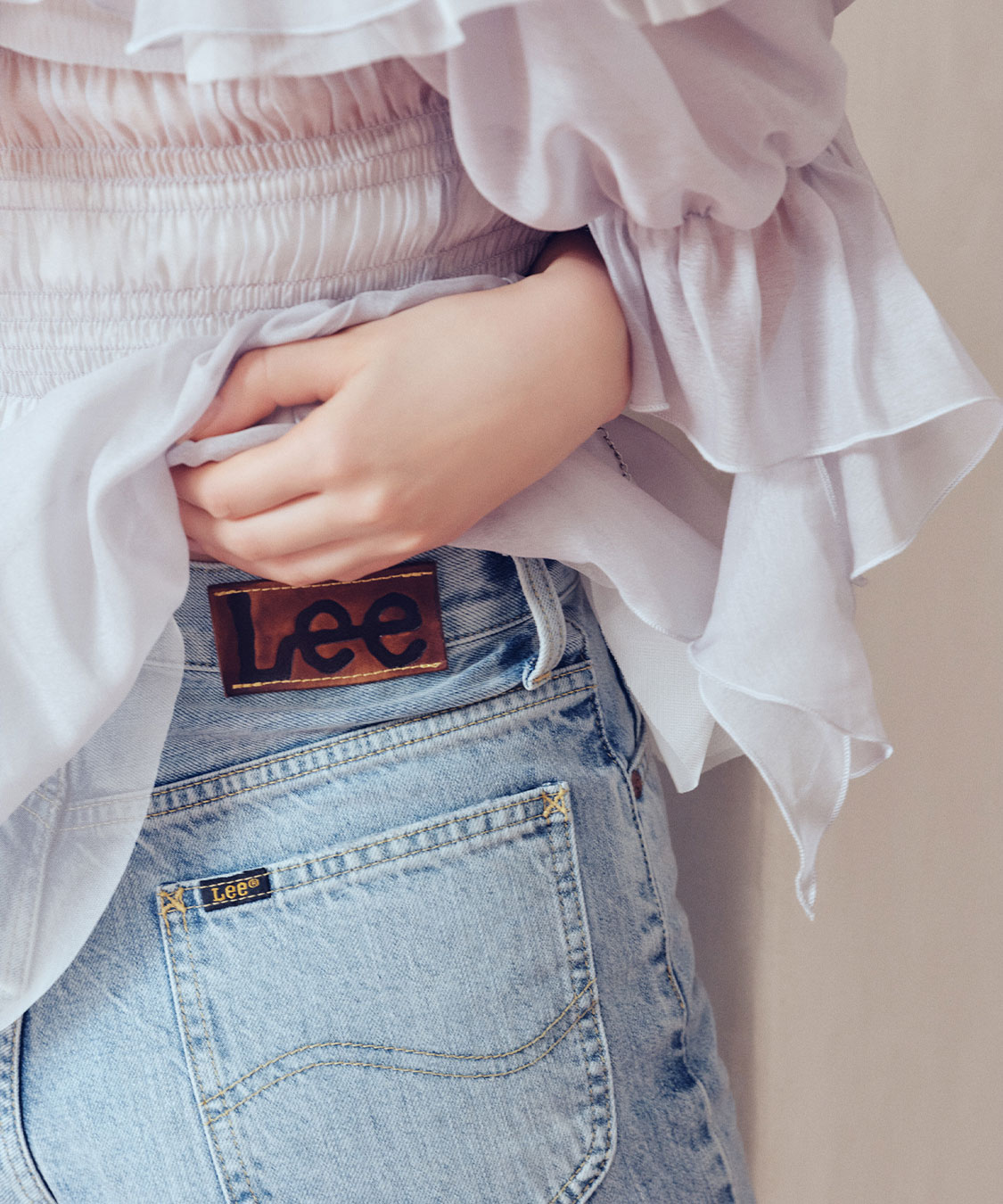 COCO DEAL/Lee》ニースリットストレートデニムパンツ｜PETAL ONLINE