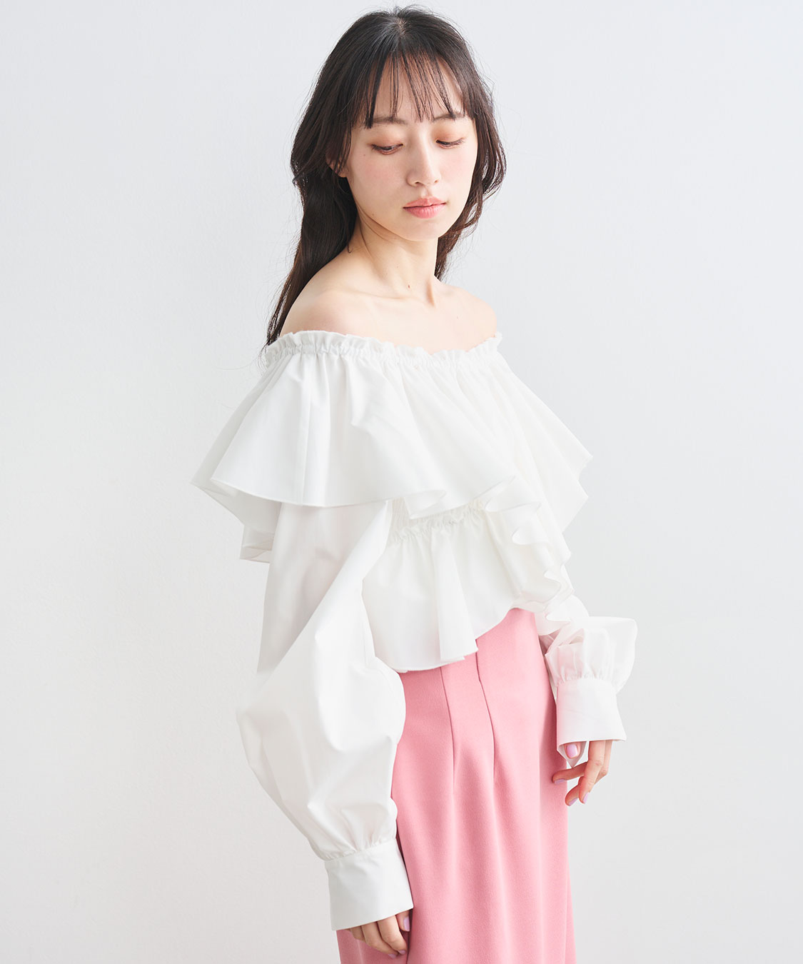 【完売人気商品】タグ付きCOCO DEALフリルオフショルブラウス ライトブルー フリルオフショルブラウス｜PETAL ONLINE（ペタルオンライン）