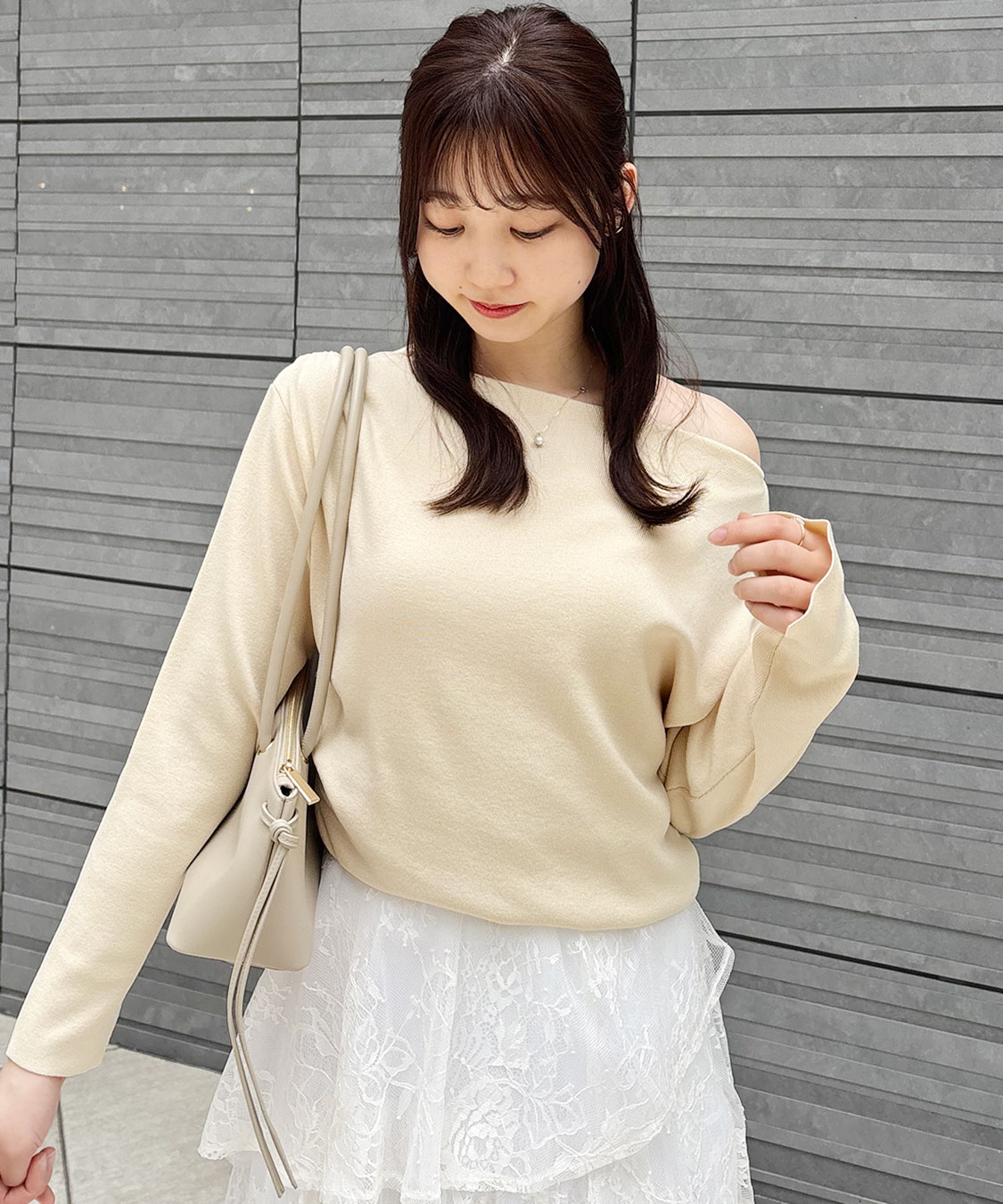 ショルダーギャザーオフショルニット｜PETAL ONLINE（ペタルオンライン）