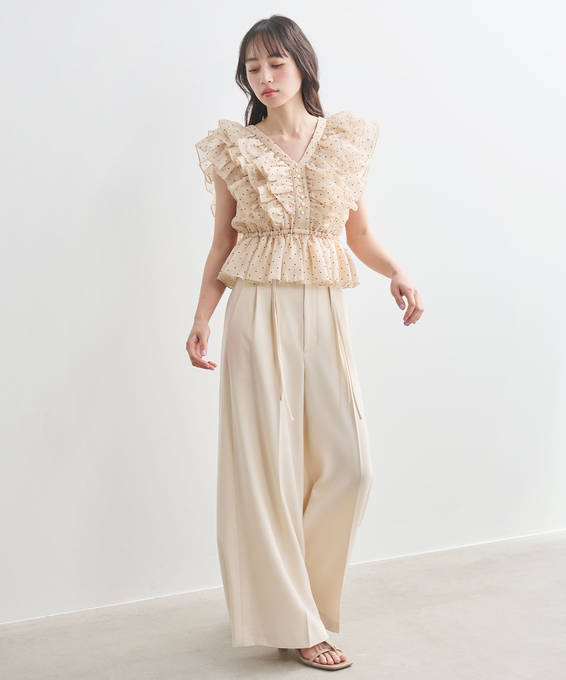 【大人気即完♡】ココディール フロッキードットフリルブラウス アイボリー フロッキードットフリルブラウス｜PETAL ONLINE（ペタルオンライン）