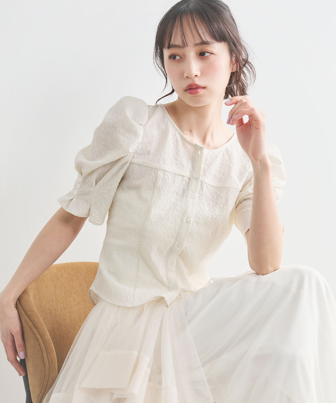パフスリーブギャザーコンシャスブラウス｜PETAL ONLINE（ペタル