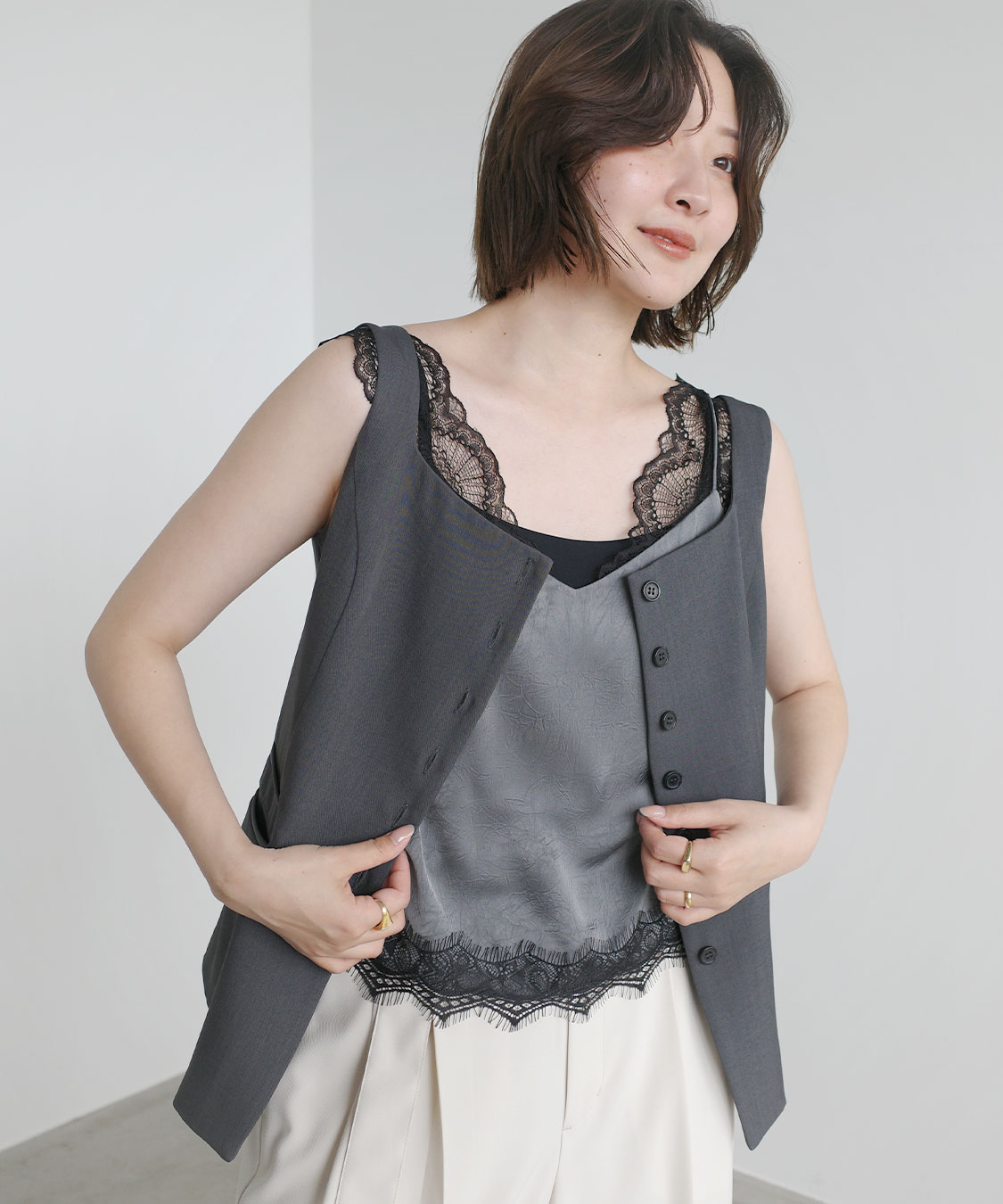 MORE SALE】レースディティールサテンキャミ｜PETAL ONLINE（ペタル