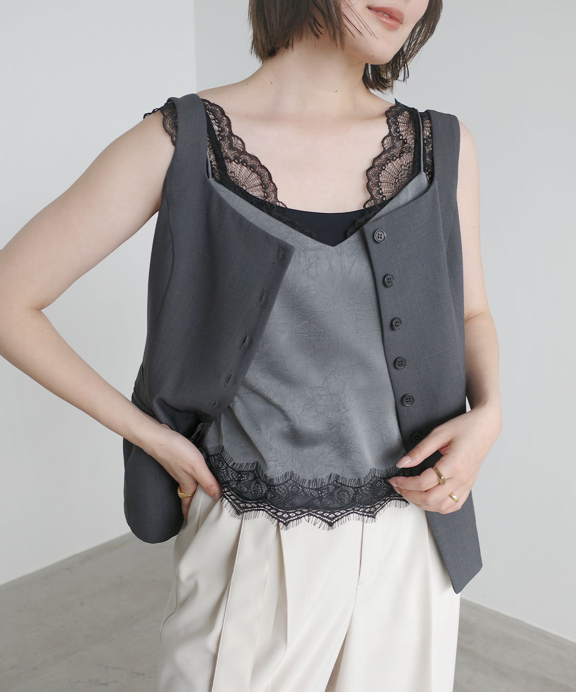 MORE SALE】レースディティールサテンキャミ｜PETAL ONLINE（ペタル