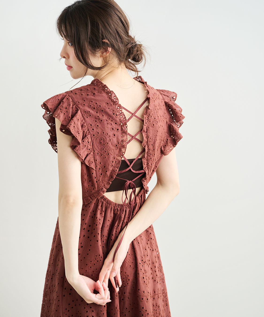バックシャンエンブロイダリーワンピース｜PETAL ONLINE（ペタル