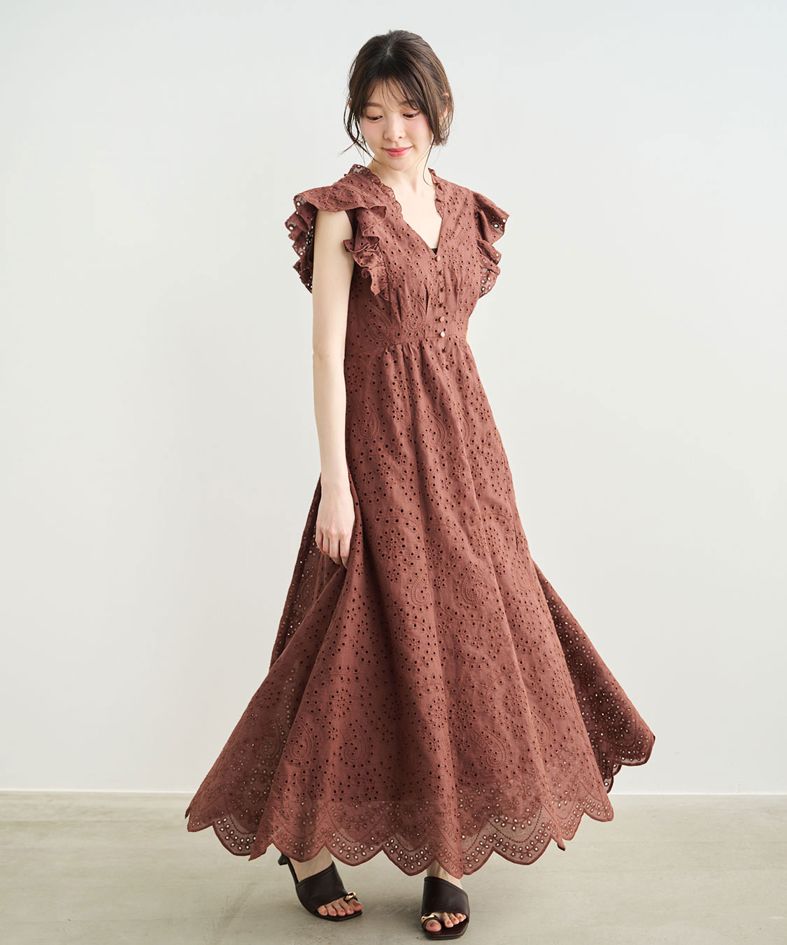cherish様　ワンピース　サイズm light petale バックシャンエンブロイダリーワンピース｜PETAL ONLINE（ペタル