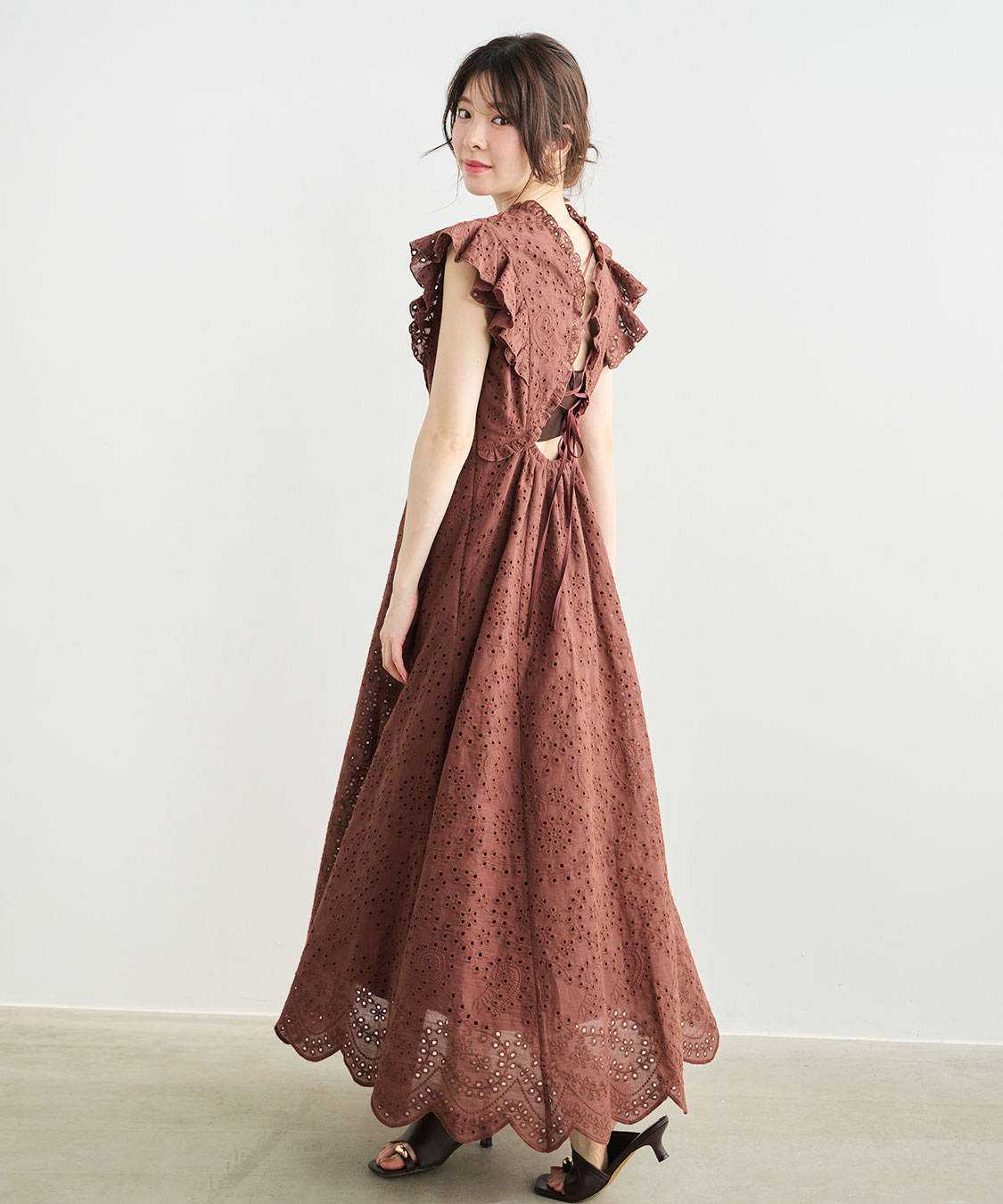 バックシャンエンブロイダリーワンピース｜PETAL ONLINE（ペタル