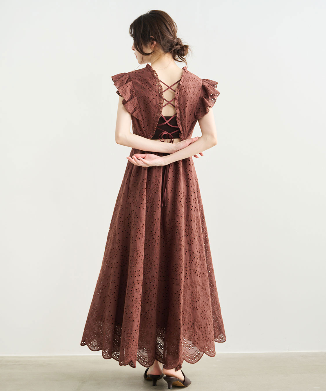 バックシャンエンブロイダリーワンピース｜PETAL ONLINE（ペタル