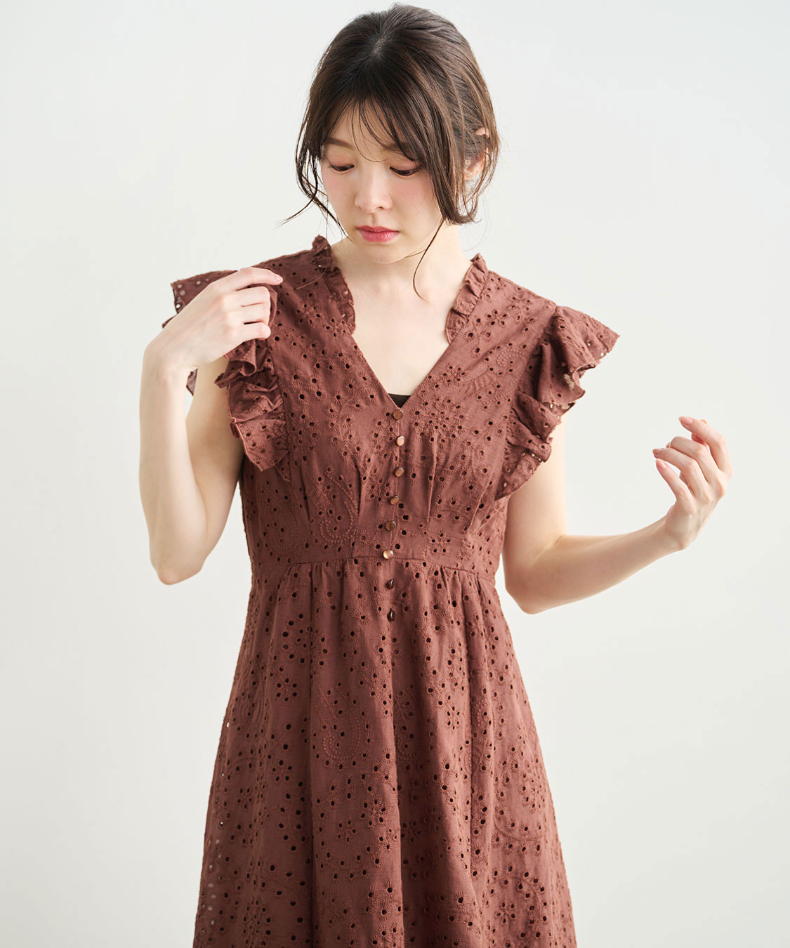 バックシャンエンブロイダリーワンピース｜PETAL ONLINE（ペタル