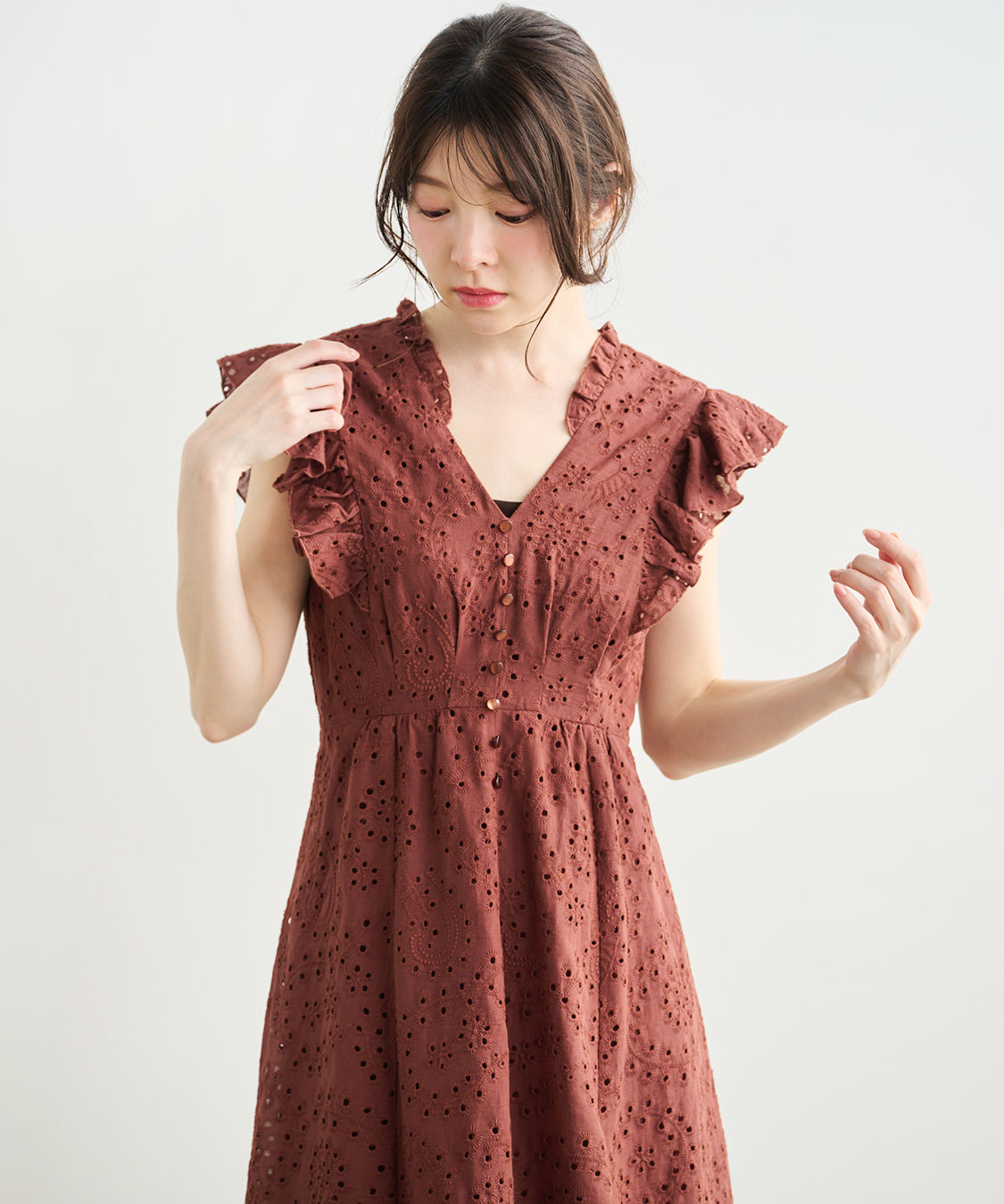 バックシャンエンブロイダリーワンピース｜PETAL ONLINE（ペタル