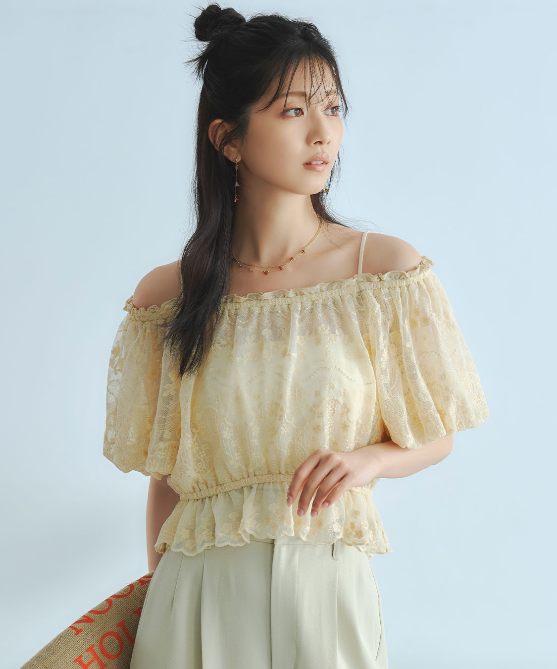 チュール刺繍オフショルブラウス｜PETAL ONLINE（ペタルオンライン）