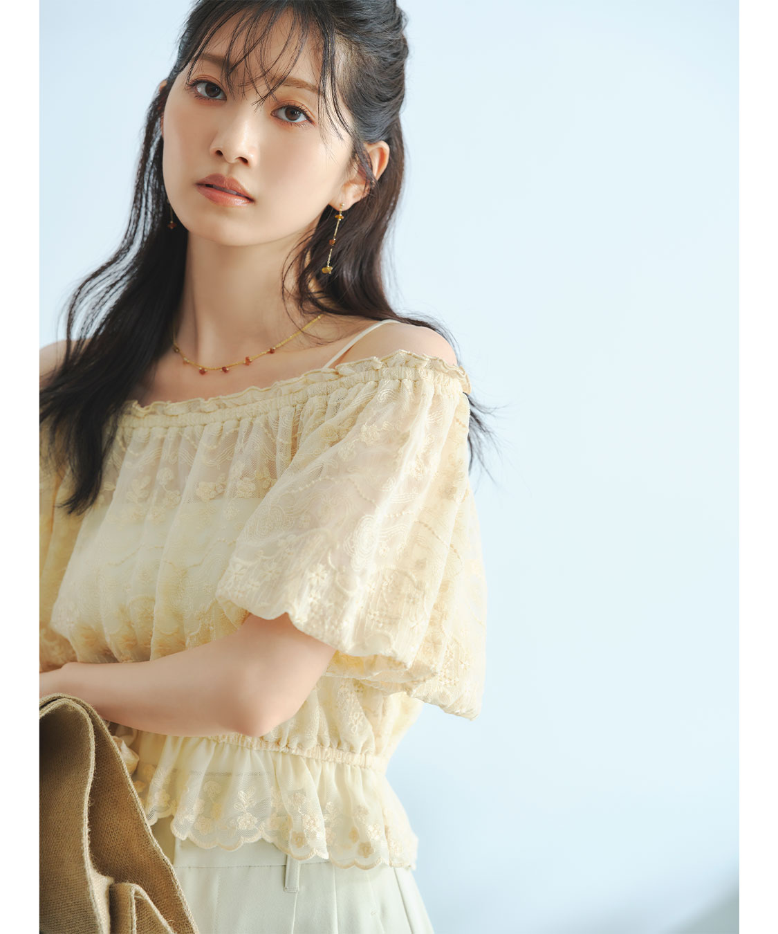 チュール刺繍オフショルブラウス｜PETAL ONLINE（ペタルオンライン）