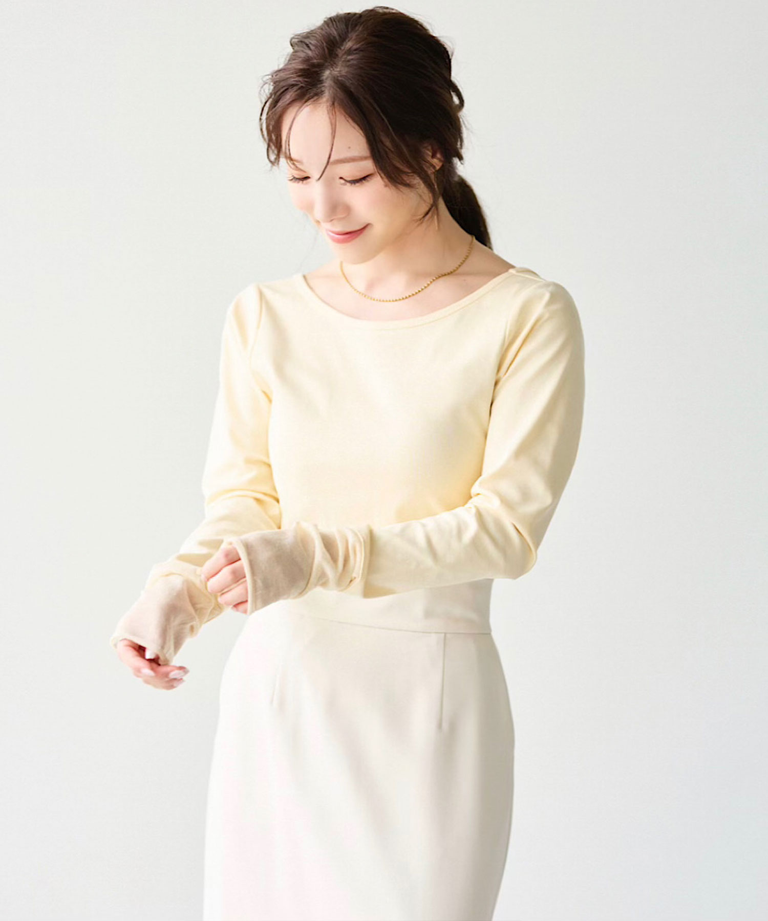【新品未着用】 aimeine シアーニットスリーブバックオープントップス シアーニットスリーブバックオープントップス｜PETAL ONLINE