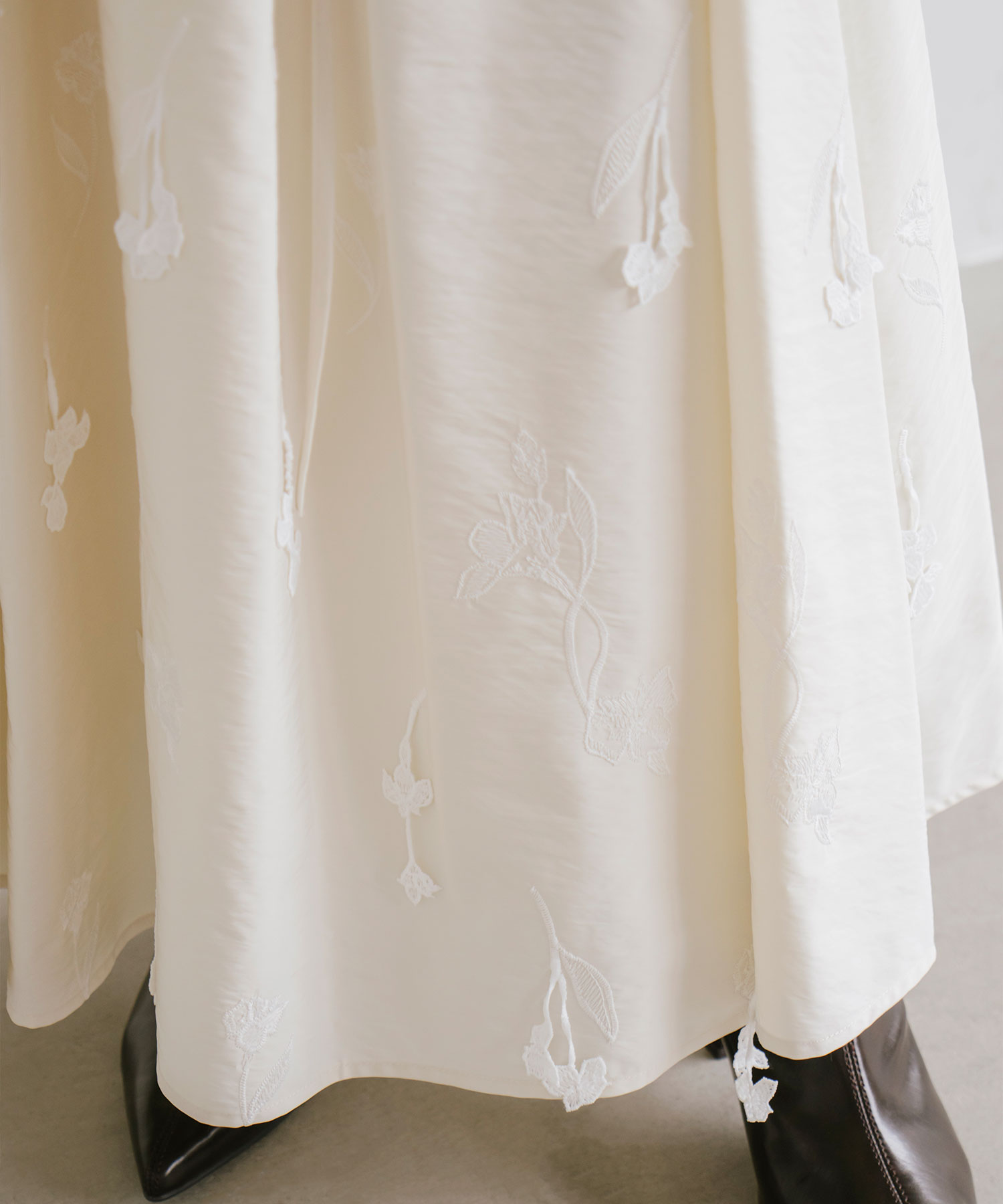 Aimeine 3D刺繍フレアスカート 3D刺繍フレアスカート｜PETAL ONLINE（ペタルオンライン）