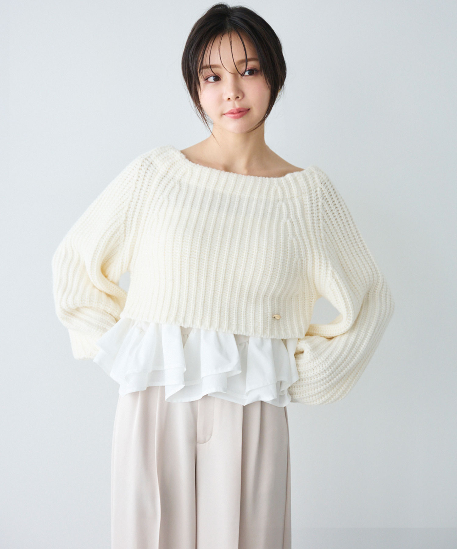 【限定価格】Aimeine ローゲージニット×フリルキャミレイヤードトップス Aimeine エメイン ローゲージニット×フリルキャミレイヤード