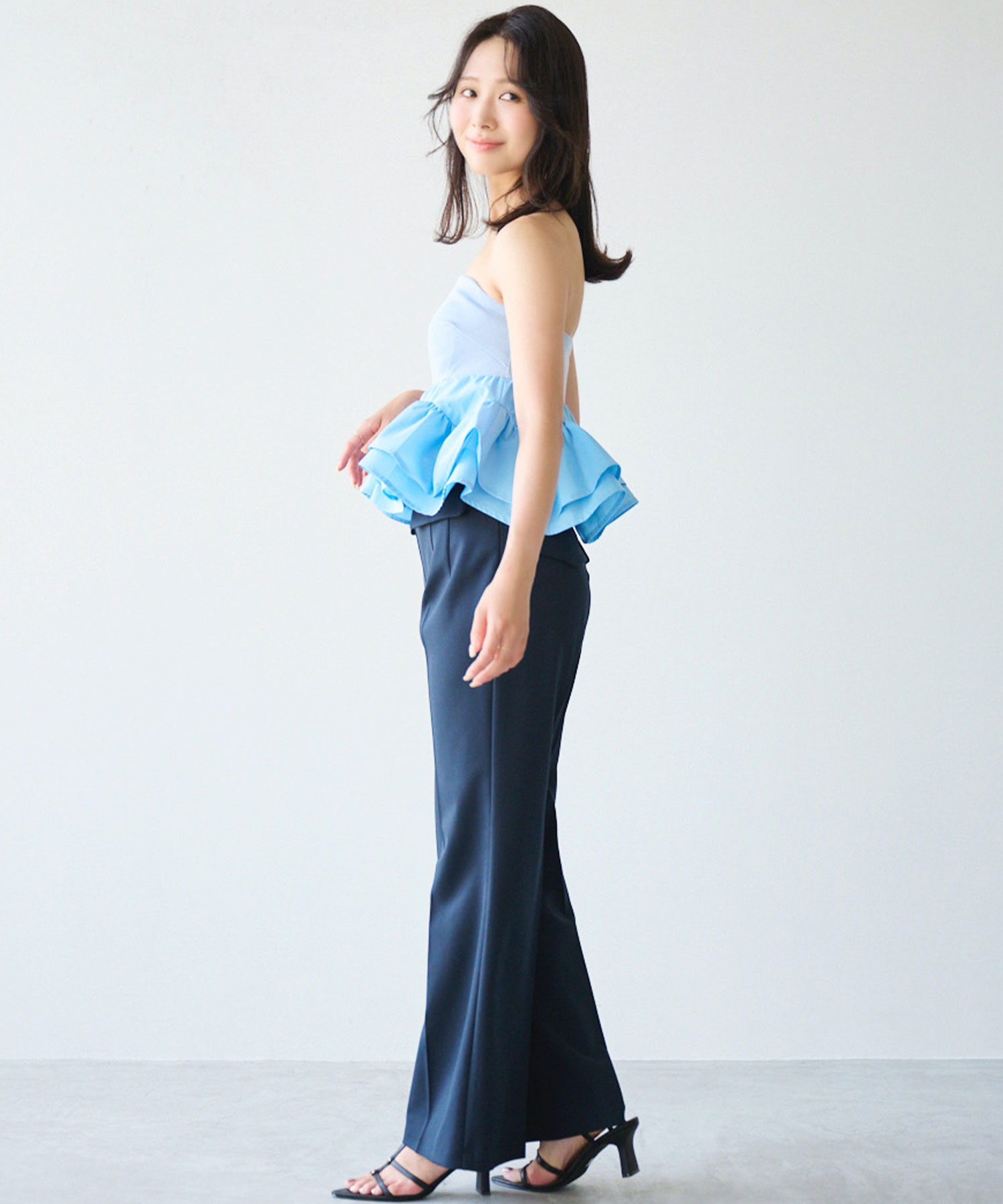 aimeine ローゲージニット×フリルキャミレイヤートップス Aimeine エメイン ローゲージニット×フリルキャミレイヤードトップス