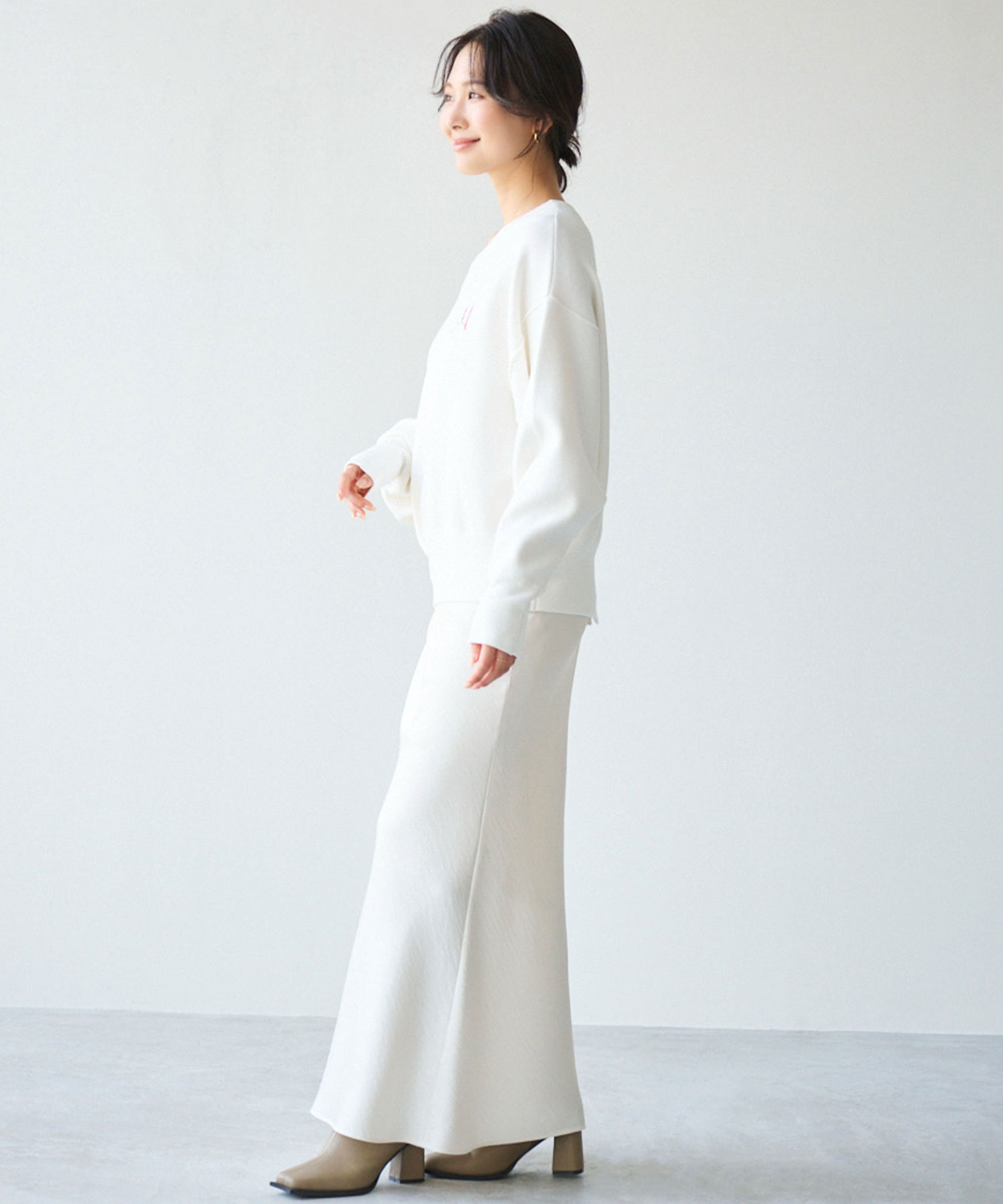 【即完売品】Aimeine エメイン ロゴニットスウェット ロゴニットスウェット｜PETAL ONLINE（ペタルオンライン）