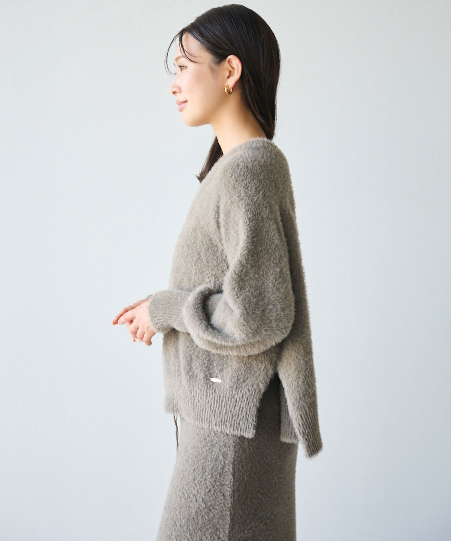 ショートフェザーVネックプルオーバー｜PETAL ONLINE（ペタルオンライン）