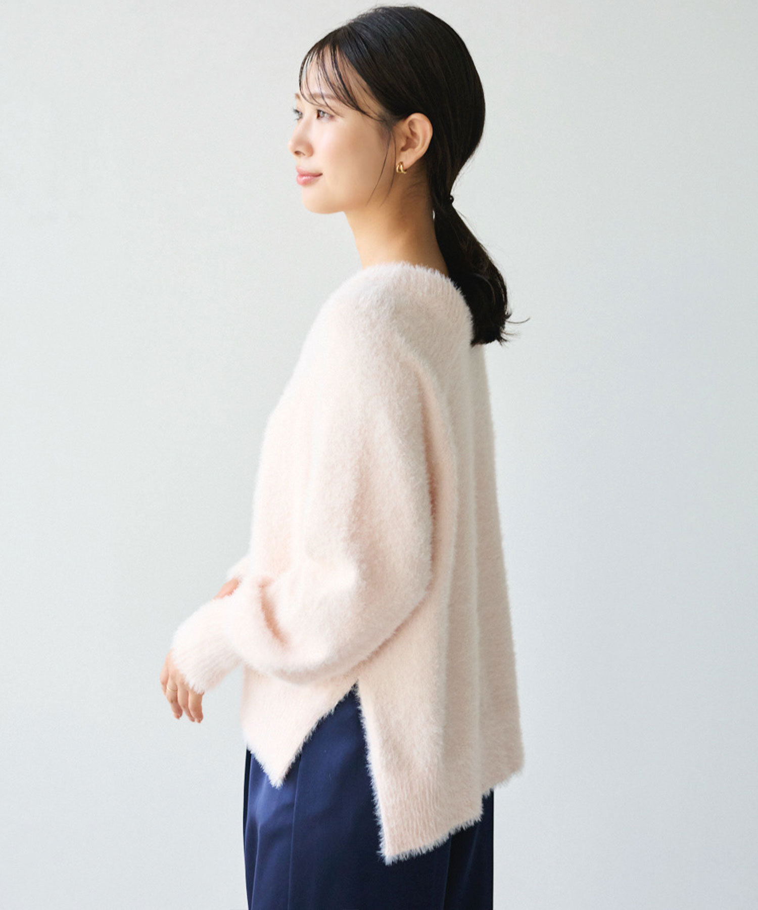 ショートフェザーVネックプルオーバー｜PETAL ONLINE（ペタルオンライン）