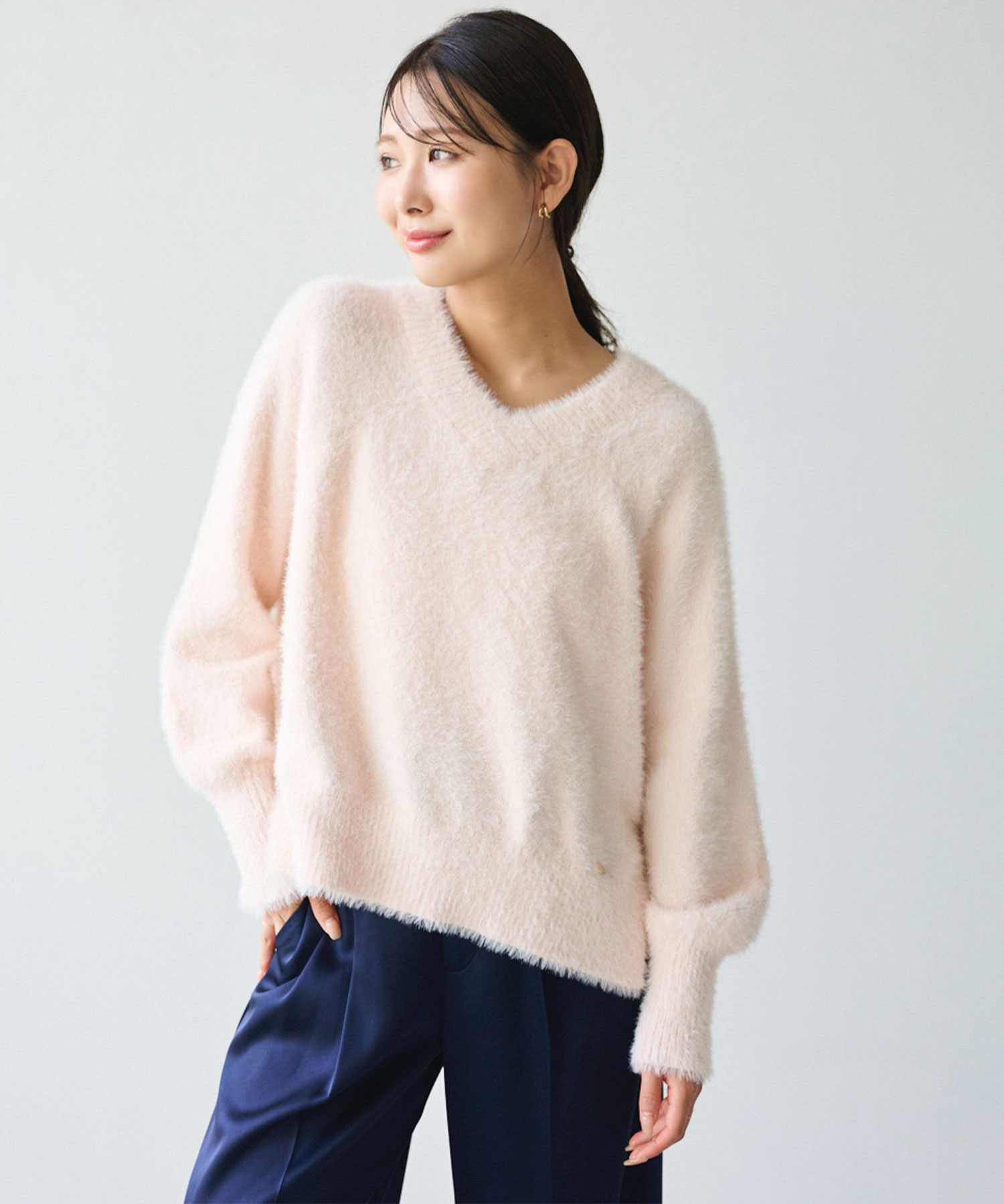 ショートフェザーVネックプルオーバー｜PETAL ONLINE（ペタルオンライン）