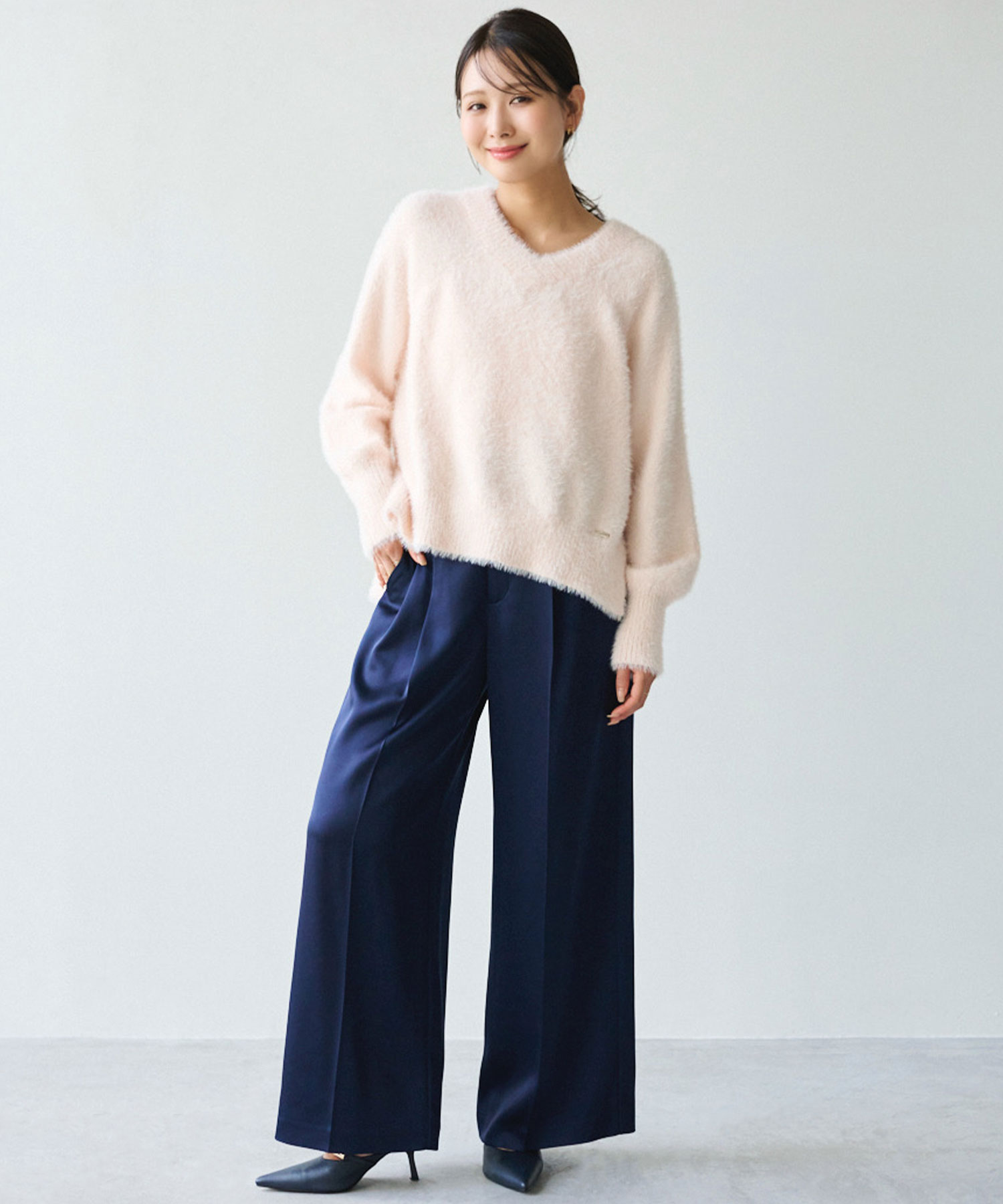 ショートフェザーVネックプルオーバー｜PETAL ONLINE（ペタルオンライン）