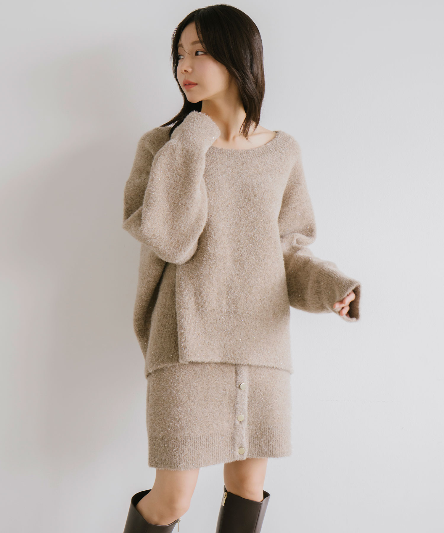 即完 新品タグ付 Aimeine エメイン スパンコールプルオーバー ベージュ スパンコールプルオーバー｜PETAL ONLINE（ペタルオンライン）