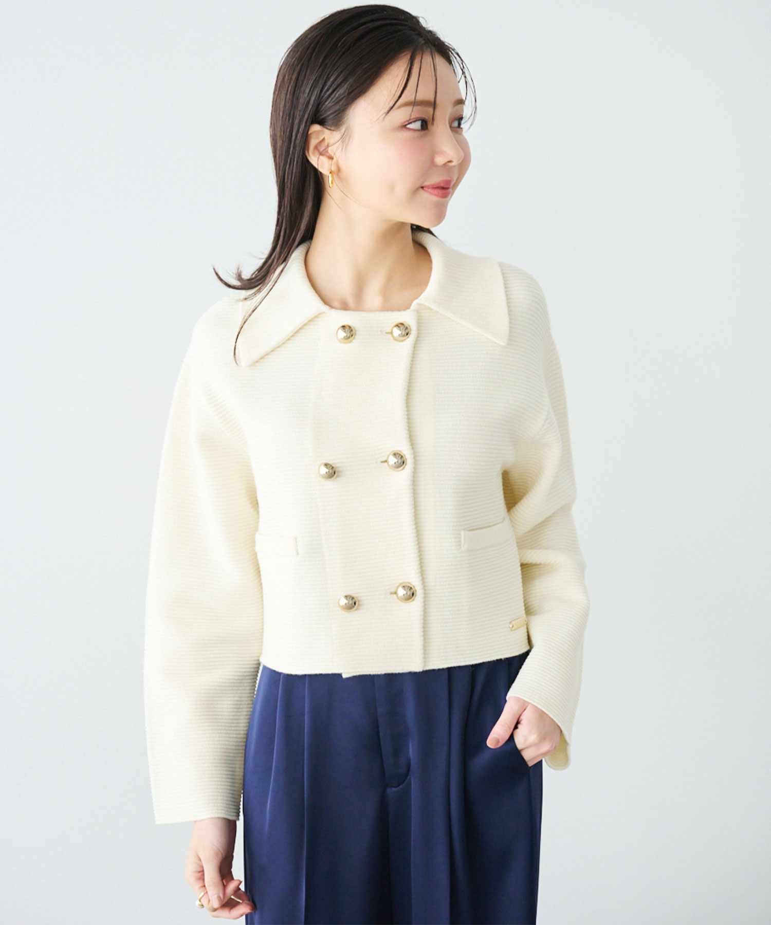 ジョンジオアルマーニ/ニットジャケット /カーディガン 薄手 前ボタン シルク混 ゴールドボタン ニット ジャケット カーディガン ホワイト 韓国